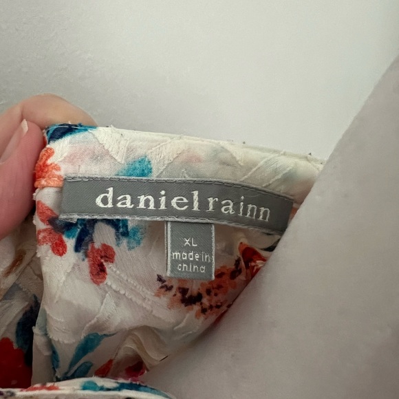 EUC Daniel Rainn Blouse - Picture 3 of 3